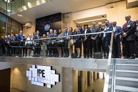 LSE IPE360 2016 market open 003